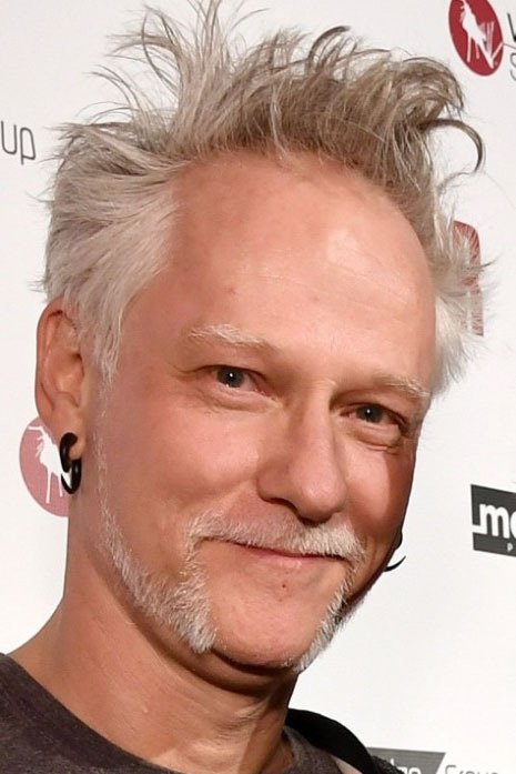 Stefan Norington backdrop