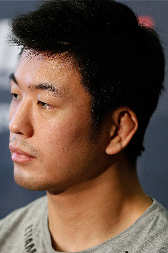 Naoyuki Kotani backdrop