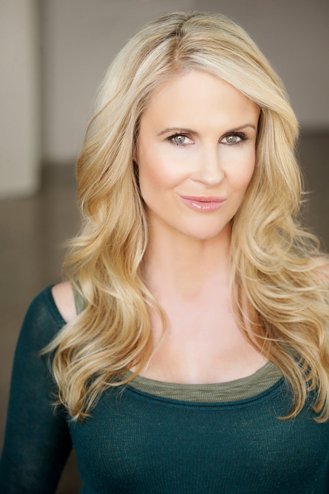 Chanel Ryan backdrop