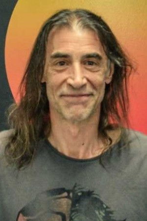 Jorge Esmoris backdrop