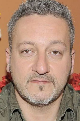 Maciej Wilewski backdrop