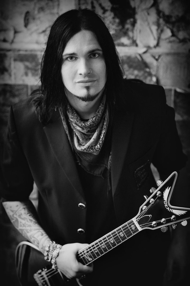 Sascha Gerstner backdrop