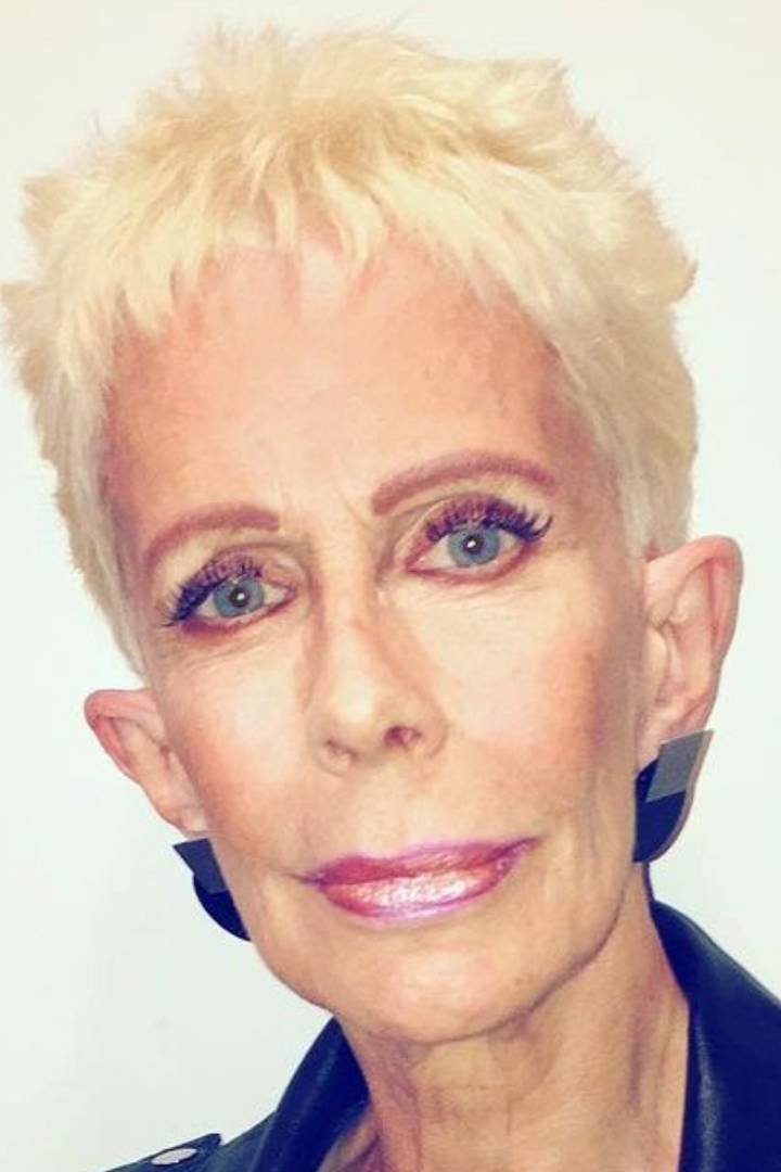 María Valenzuela backdrop