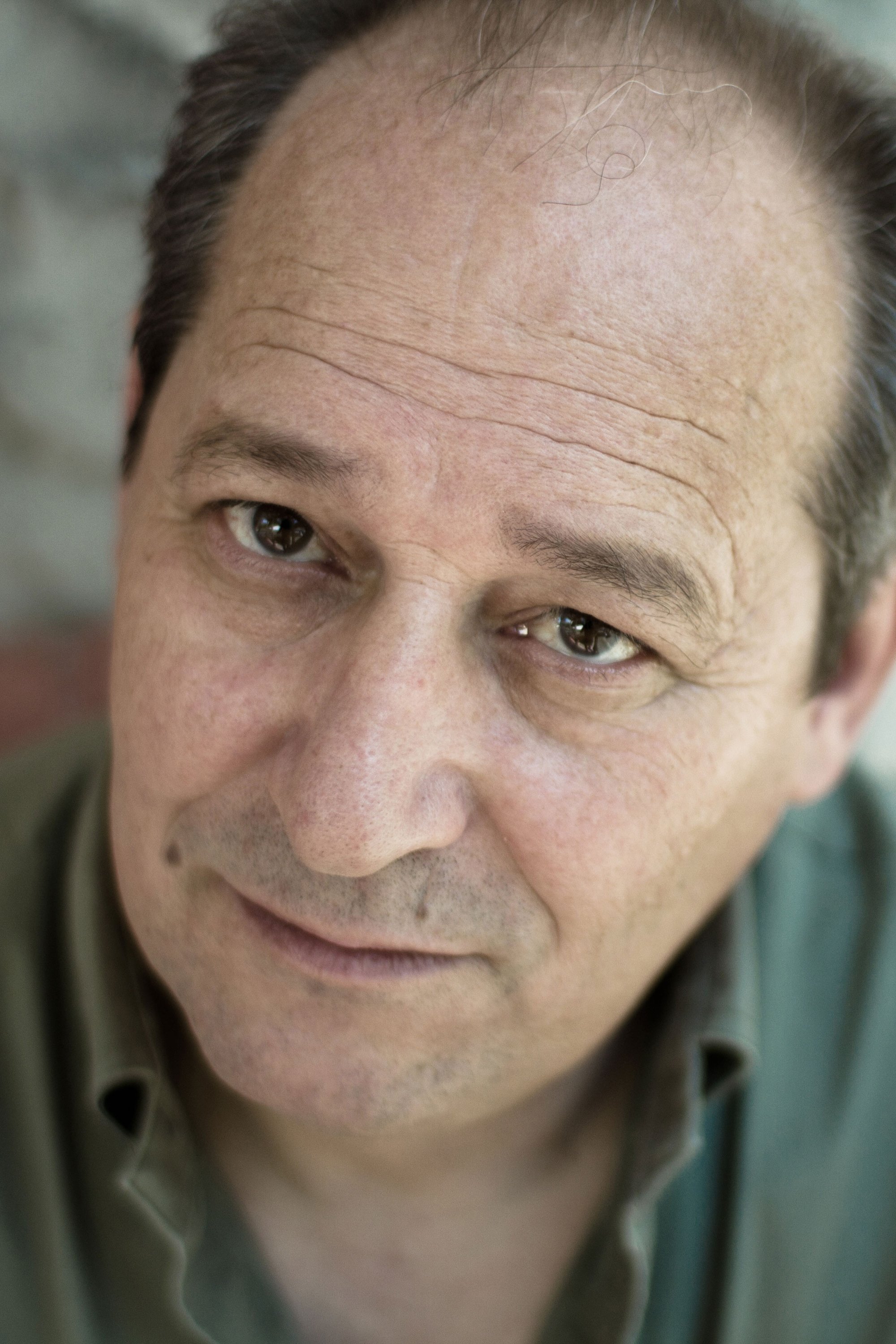 Roch Castonguay backdrop