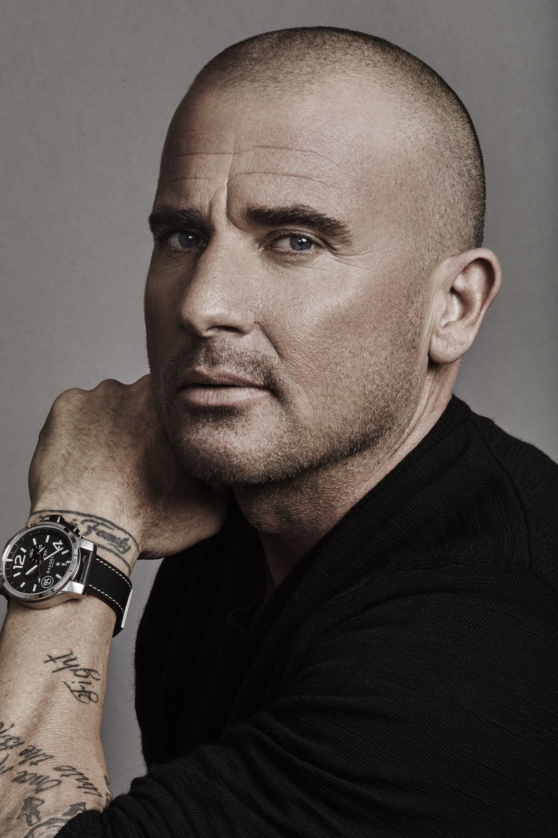 Dominic Purcell backdrop