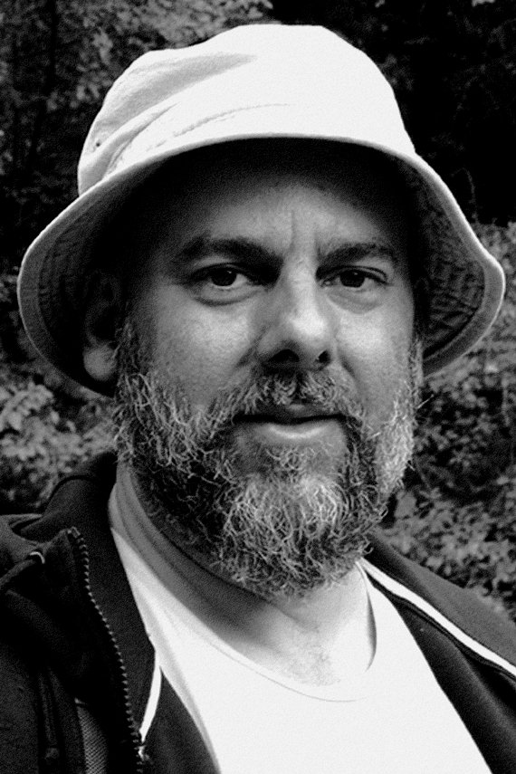 Matijas Gueilburt backdrop