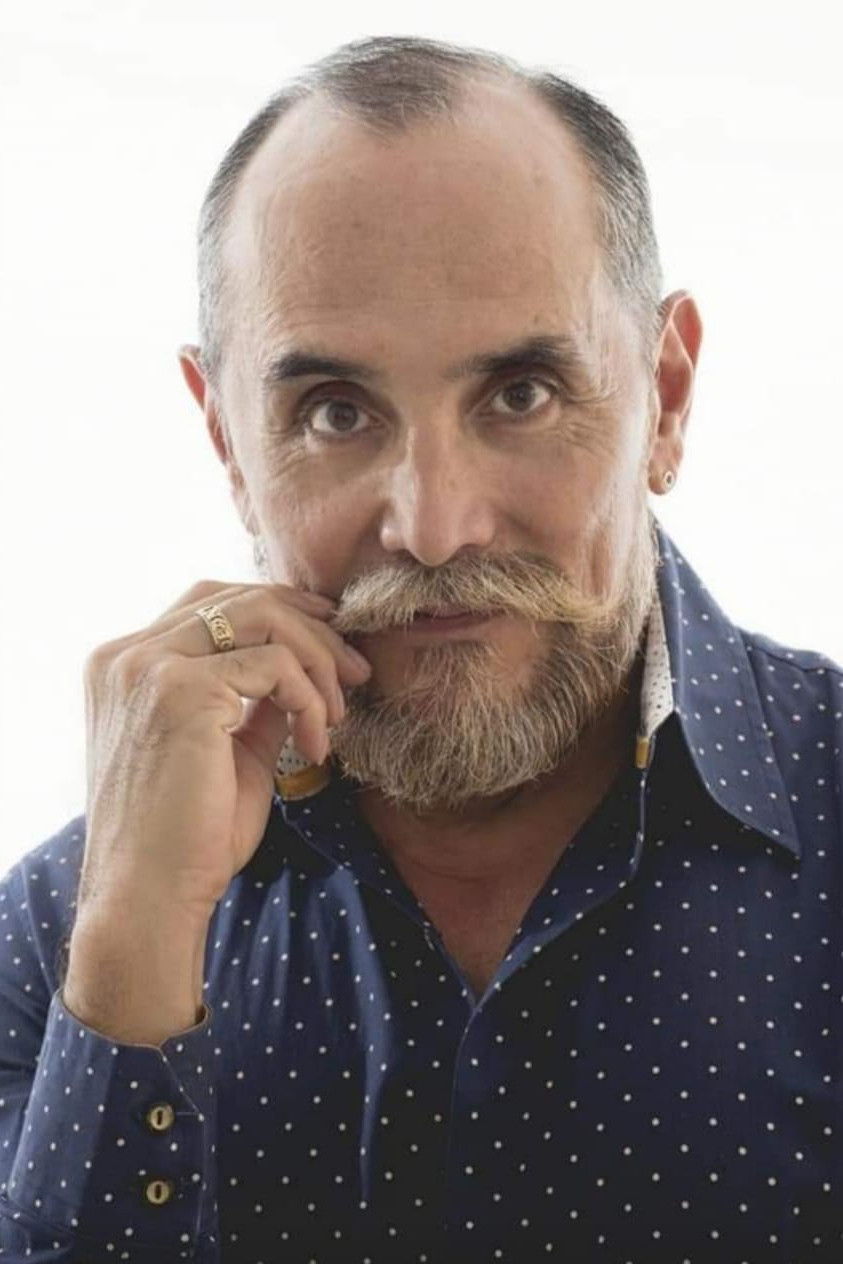 Amancio Orta backdrop