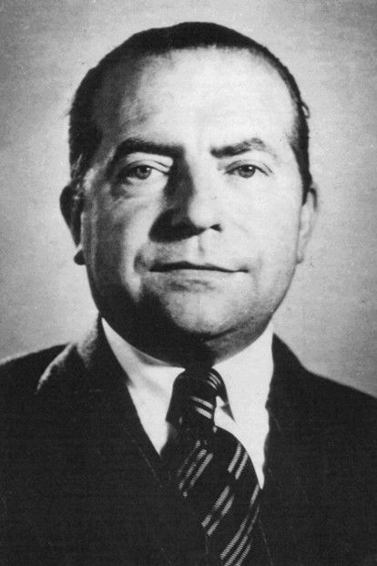 Charles Dekeukeleire backdrop