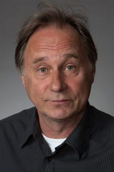 Tom Lindholm backdrop