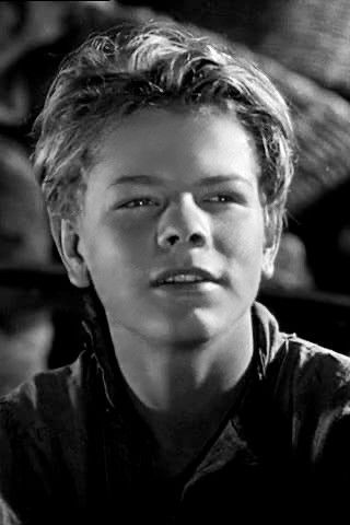 Aleksei Lyarsky backdrop