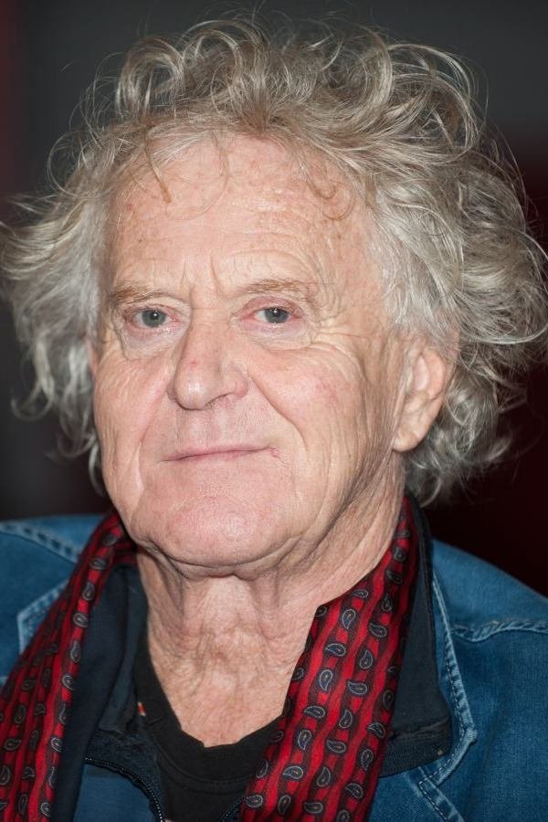 Radosław Piwowarski backdrop