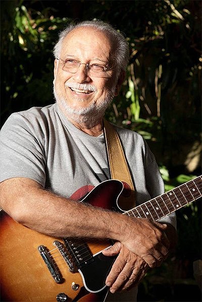 Roberto Menescal backdrop