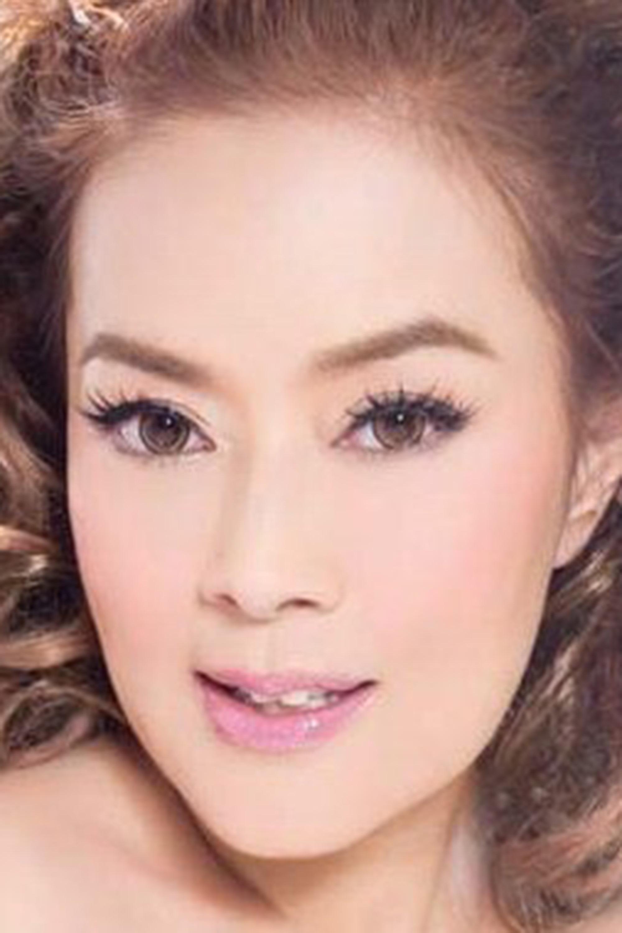 Naowarat Yuktanan backdrop