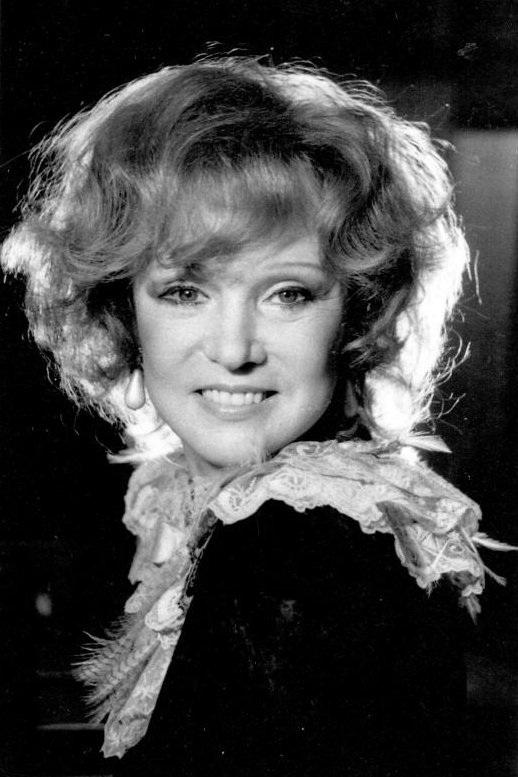 Lyudmila Gurchenko backdrop