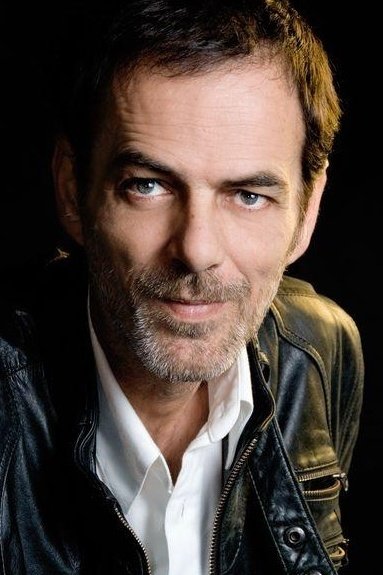 Luciano Curreli backdrop