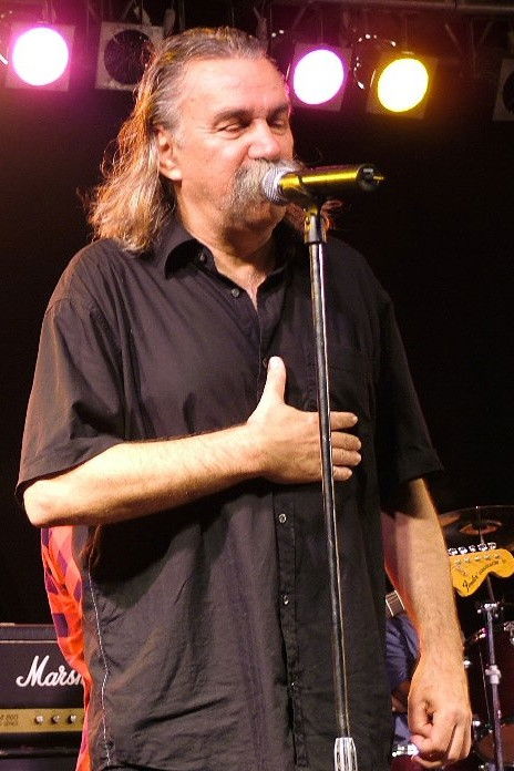 Lóránt Schuster backdrop