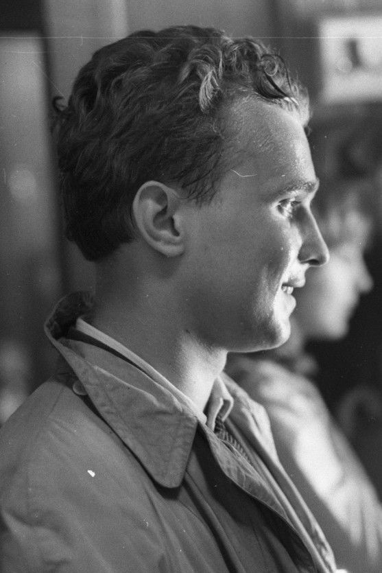 Henrik Pauer backdrop