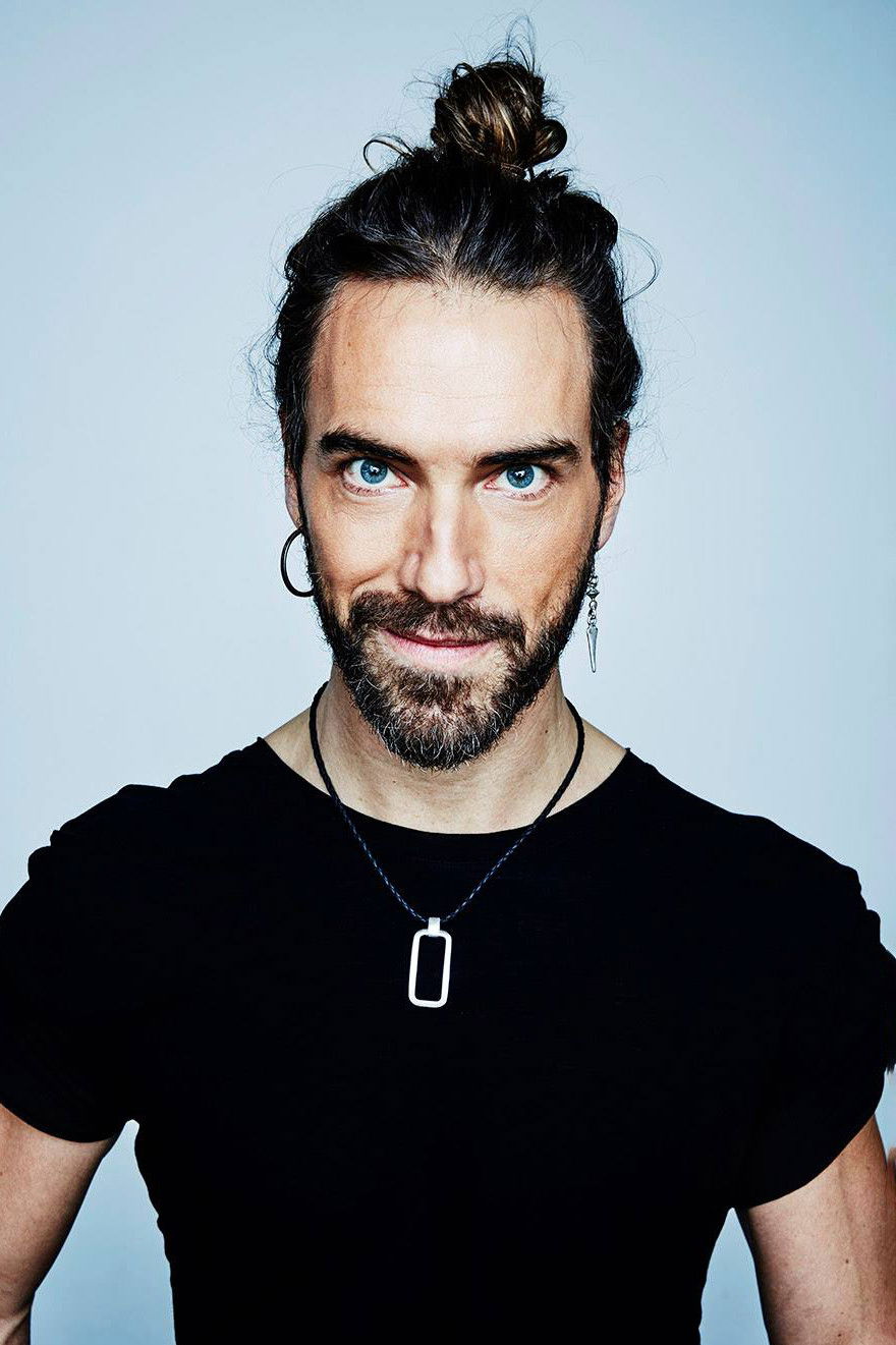 Daniel Gildenlöw backdrop