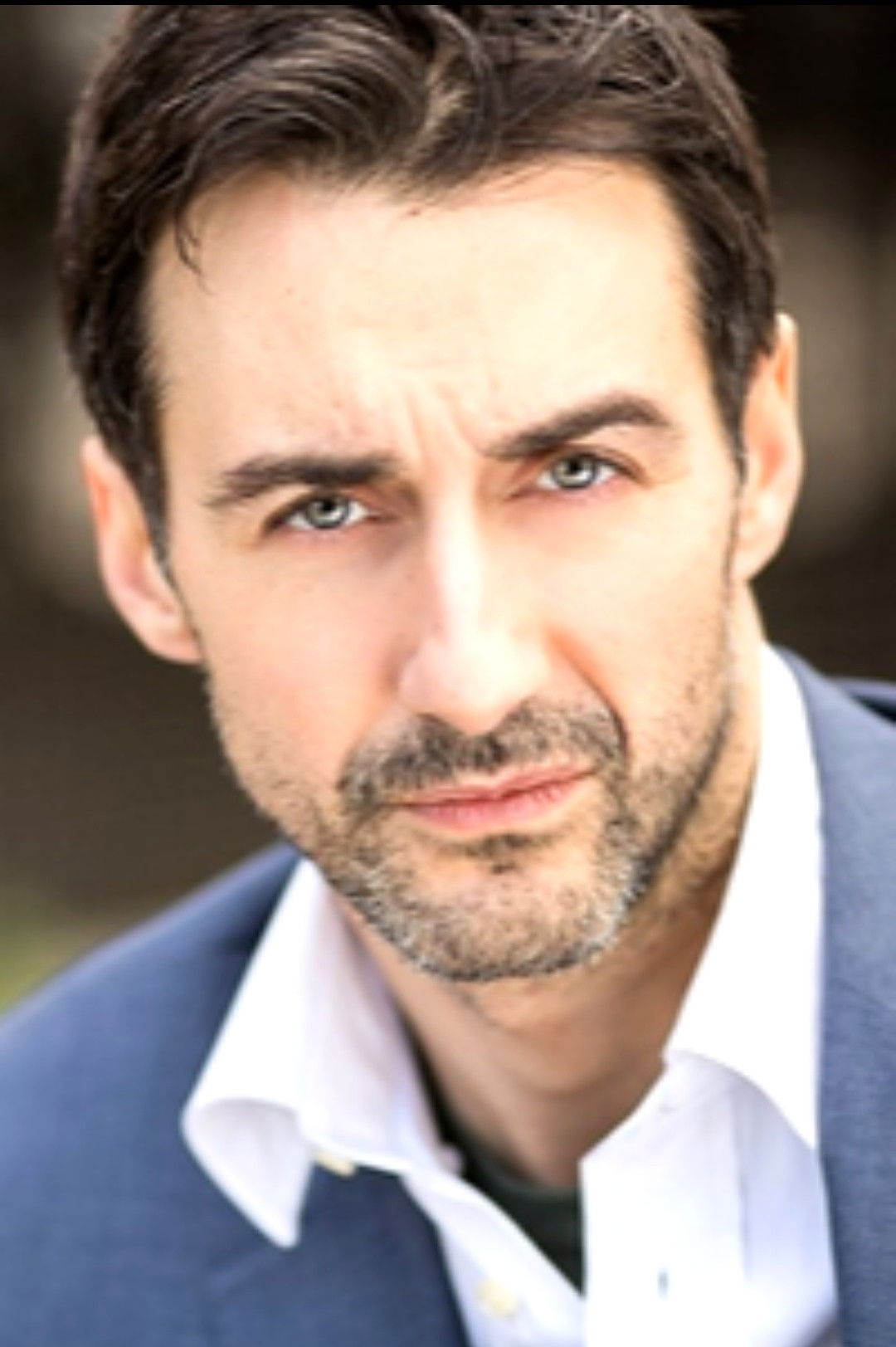 Andrea De Bruyn backdrop