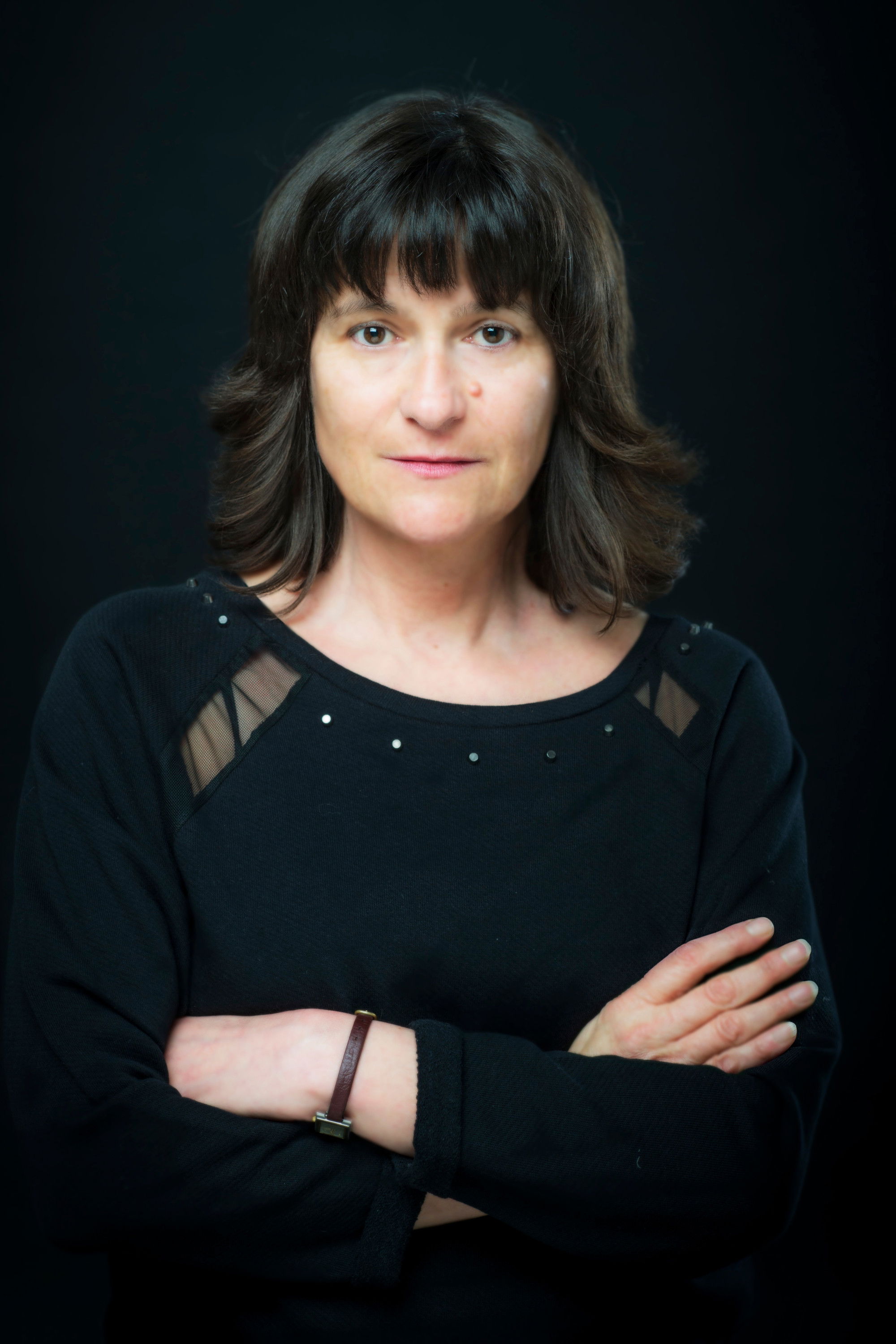 Éva Pataki backdrop