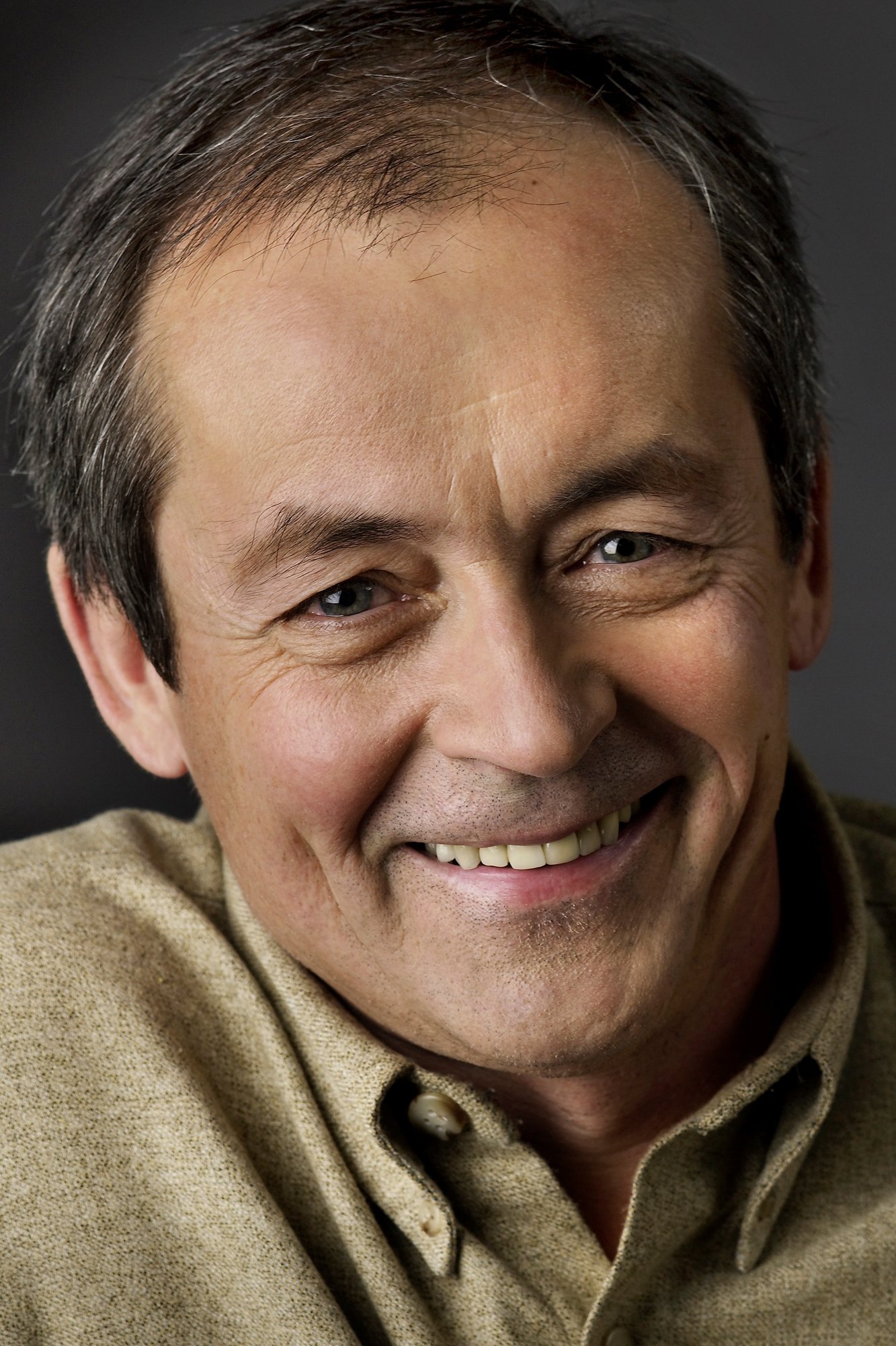 Normand Canac-Marquis backdrop