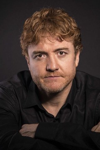 Nacho Castaño backdrop