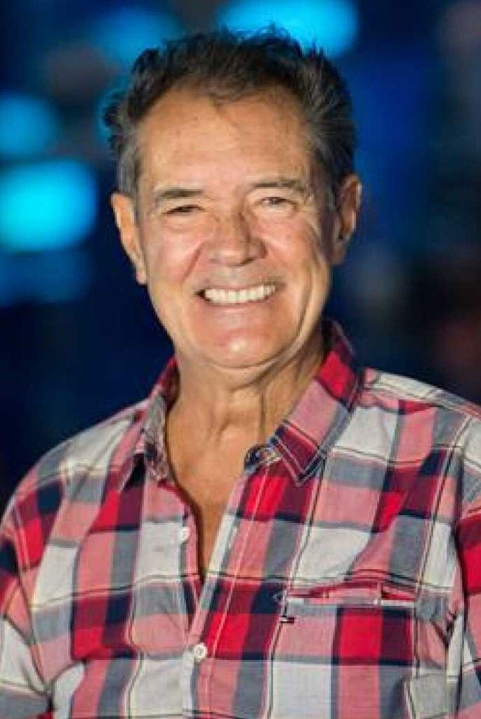 Ramón Arcusa backdrop