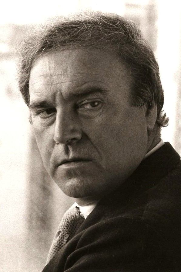 Rodolfo Ranni backdrop