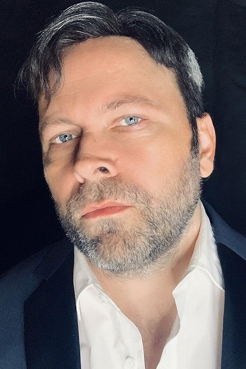 Angus Benfield backdrop