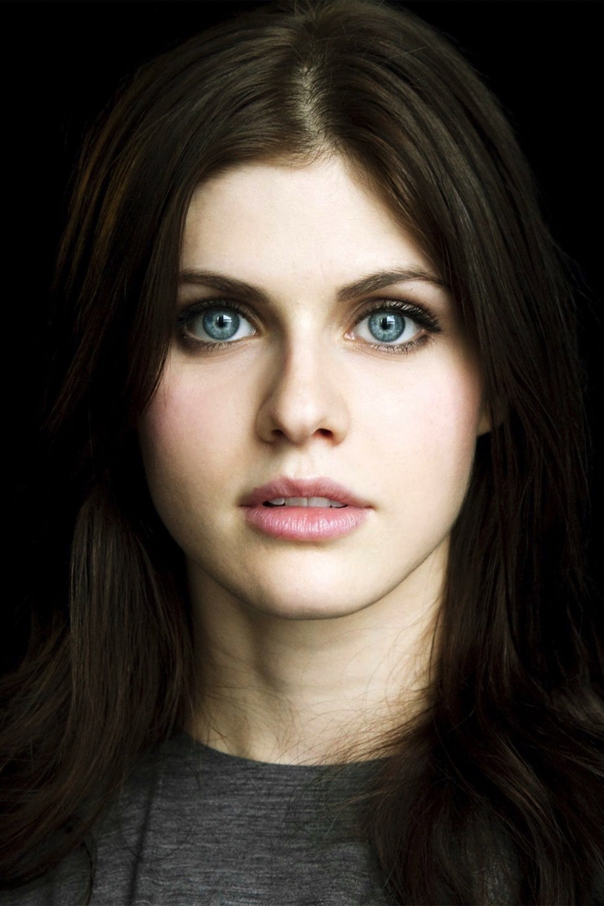Alexandra Daddario backdrop