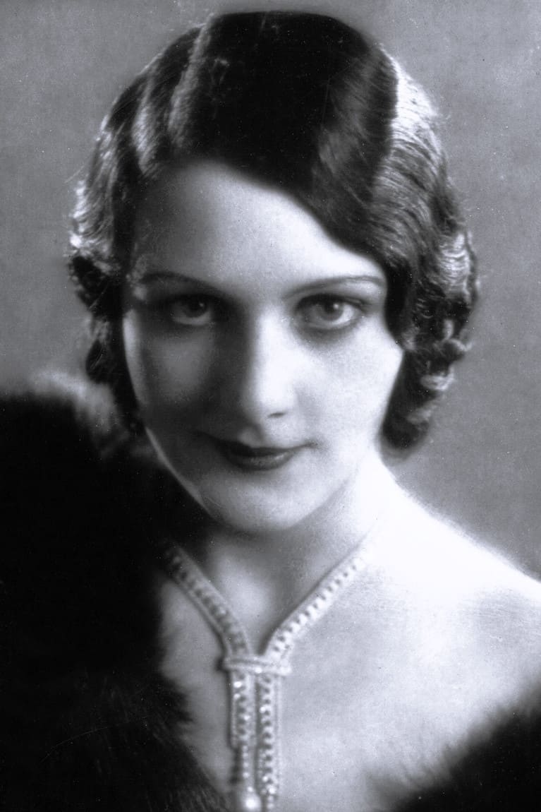 Arlette Marchal backdrop