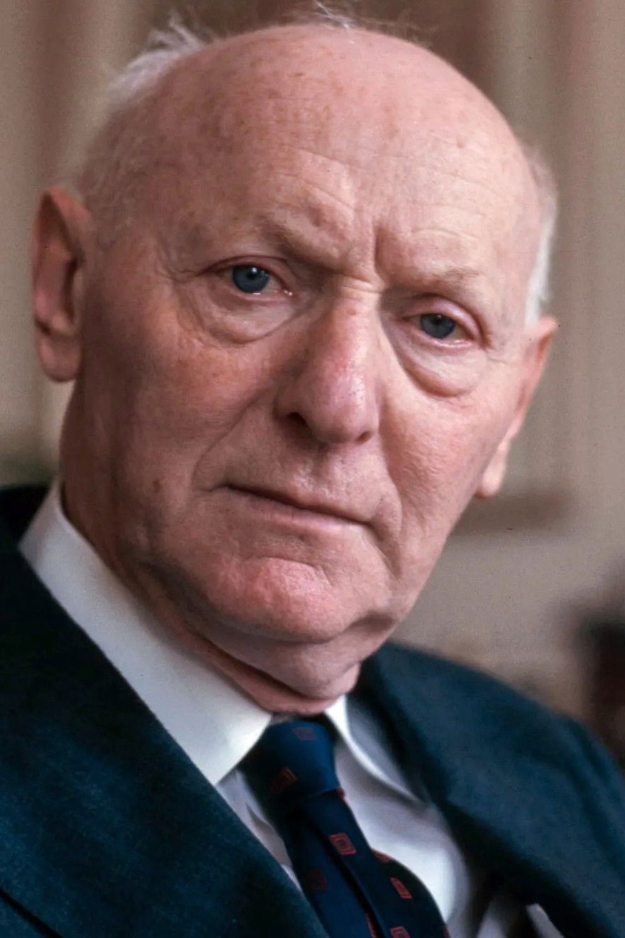 Isaac Bashevis Singer backdrop