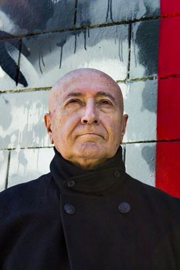 Juan Carlos Olaria backdrop