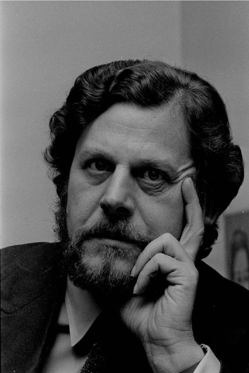 Pierre Dufresne backdrop