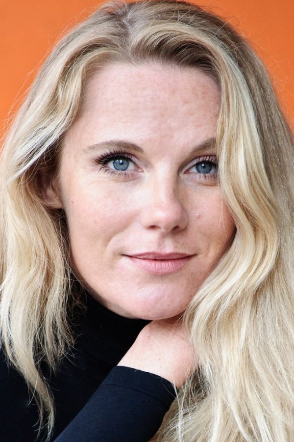 Maria Stokholm backdrop