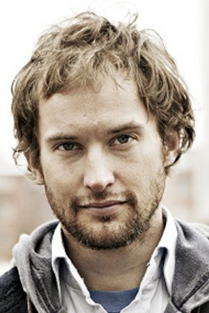 Erik Richter Strand → Erik Rihter Strand backdrop