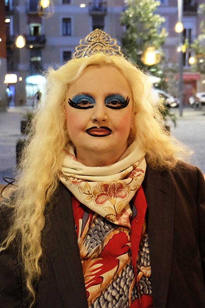 Mónica Coronado backdrop