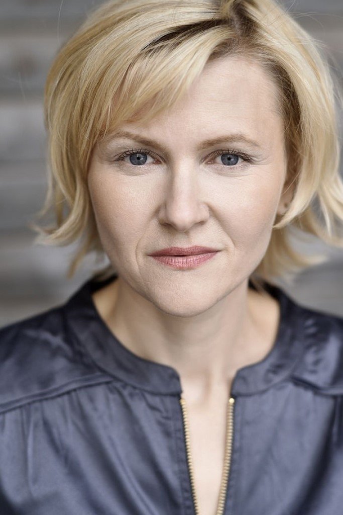 Katharina Hauck backdrop