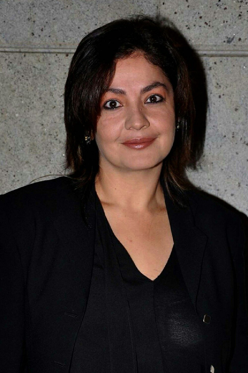 Pooja Bhatt backdrop