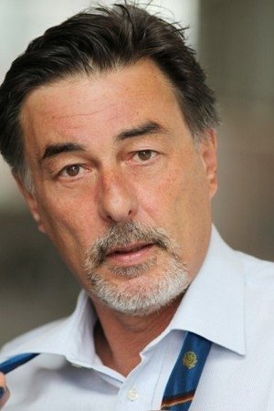 Bruno Armando backdrop