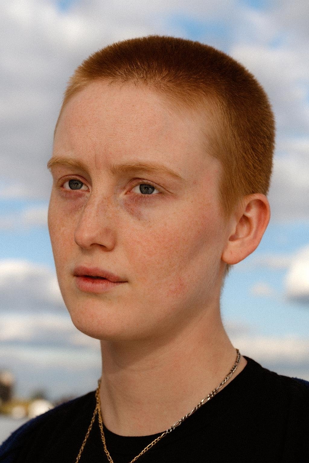 Bobbi Salvör Menuez backdrop