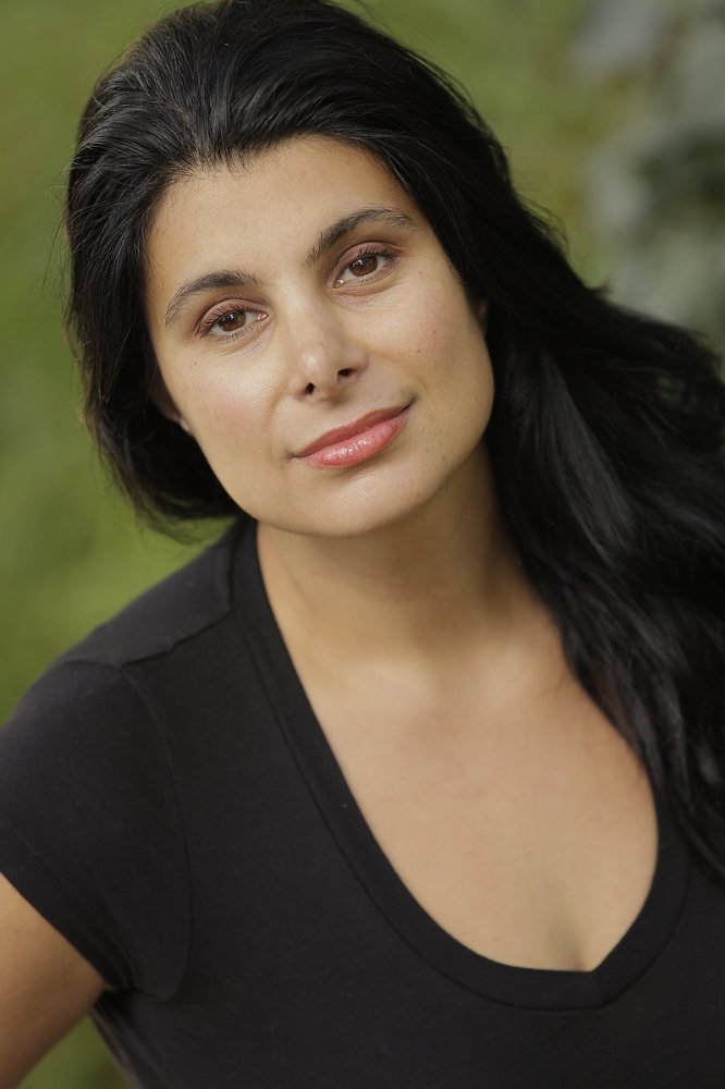 Maggie Parto backdrop