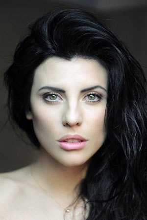 Jennifer Mischiati backdrop