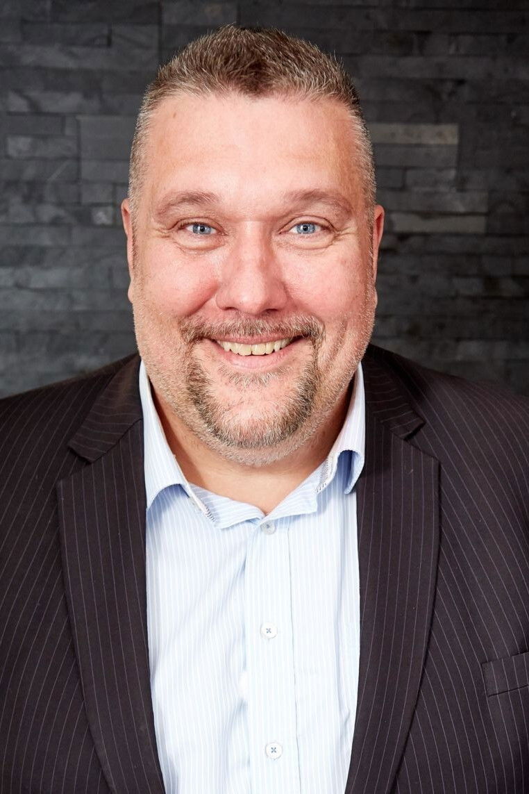 Amin Jensen backdrop