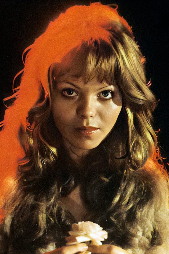 Mascha Rabben backdrop