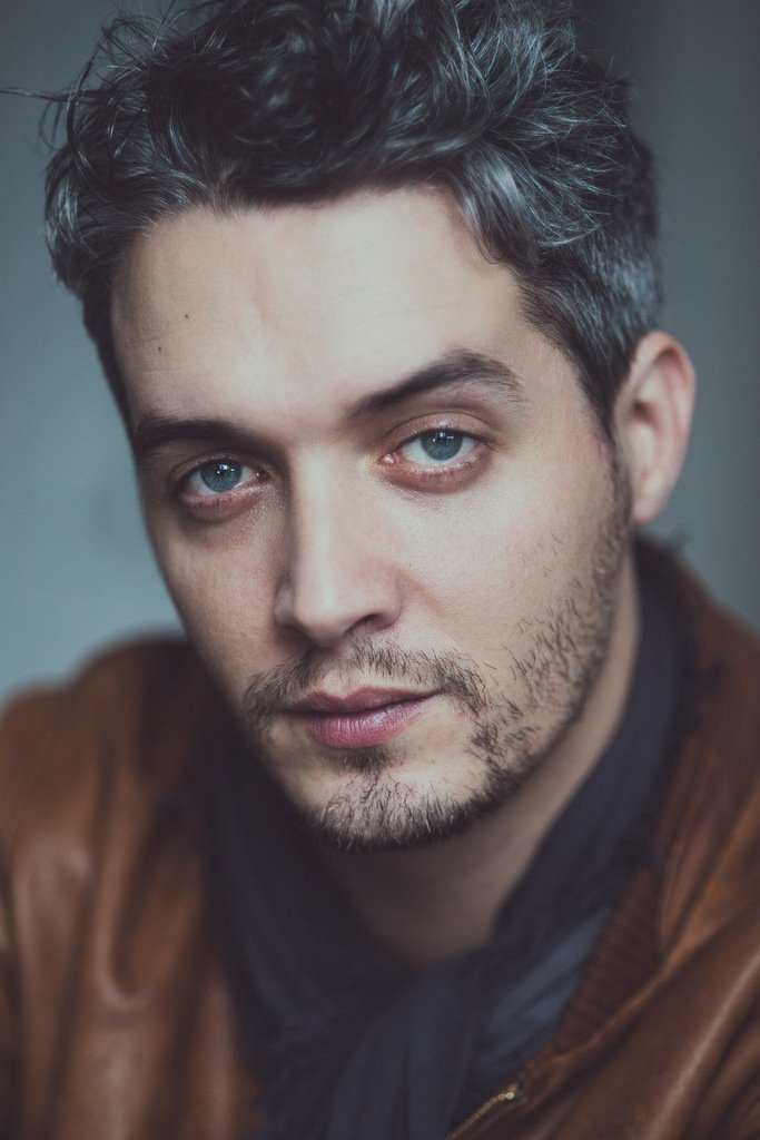 Silven Djeuaid backdrop