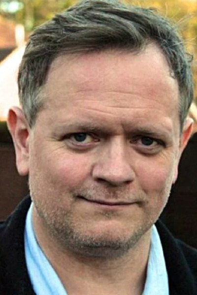 Duncan Wisbey backdrop