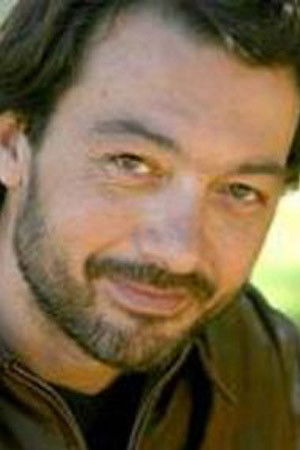 Jesús Mora backdrop