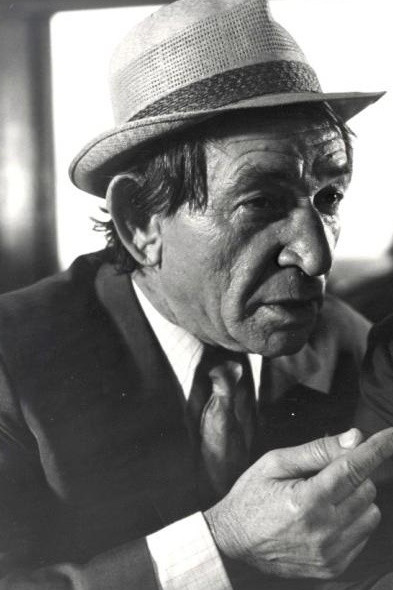 Zeev Berlinsky backdrop