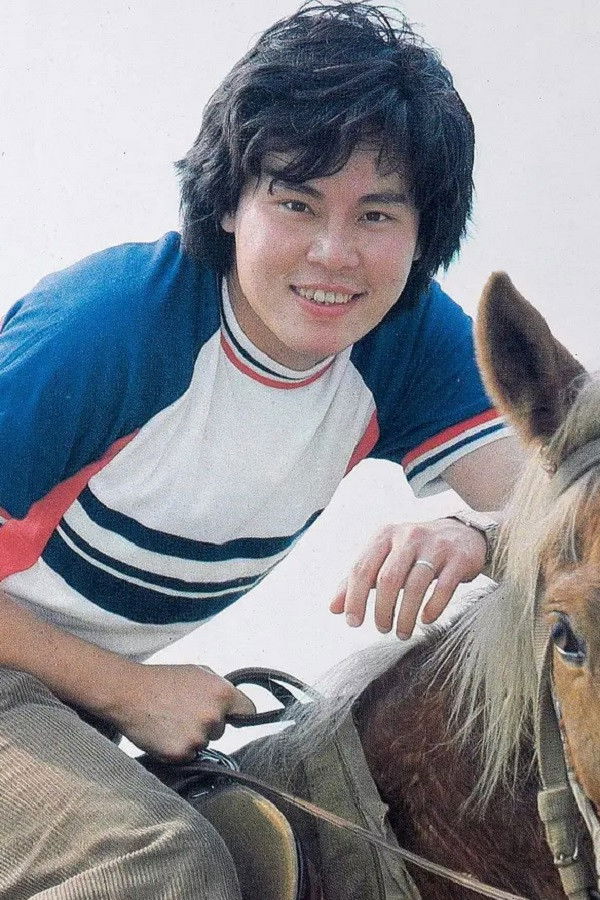 Tsui Shou-ping backdrop